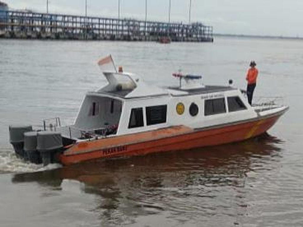 Kapal Angkut Sagu Terbakar di Kepulauan Meranti, 2 ABK Hilang