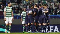 Kemenangan itu tak sekadar menempatkan satu kaki City di babak perempatfinal Liga Champions. Pasukan Pep Guardiola itu juga mencatatkan beberapa rekor. AP Photo/Armando Franca.