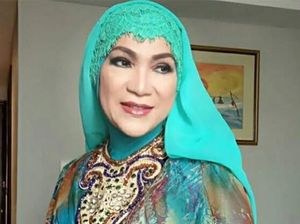 Kakak Bantah Makam Dorce Gamalama Tak Terawat Kakak Bantah Makam Dorce Gamalama Tak Terawat