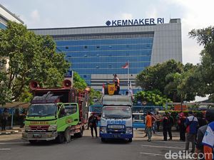 Rabu, Buruh Bakal Layangkan Gugat Aturan JHT ke PTUN Rabu, Buruh Bakal Layangkan Gugat Aturan JHT ke PTUN