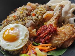 Pecinta Nasi Goreng? Wajib kunjungi 11 Tempat ini, Ada di Bogor hingga Lombok
