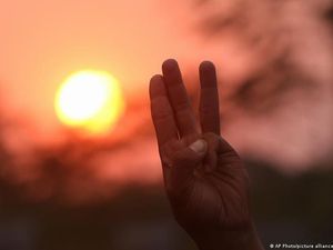 Perusahaan Asing Terancam Merugi Akibat Kudeta di Myanmar