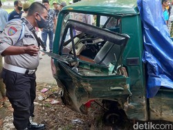 Pikap Rem Blong Angkut 4 Orang Tabrak Pohon di Pamekasan, Satu Korban Tewas