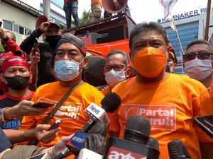 KSPI Akan Gugat Aturan Baru JHT ke PTUN: Menaker Melawan Presiden! KSPI Akan Gugat Aturan Baru JHT ke PTUN: Menaker Melawan Presiden!