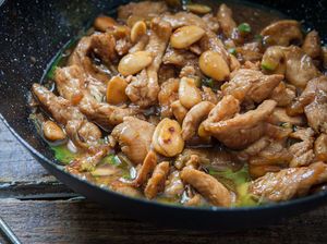 Resep Ayam Saus Tiram yang Manis Gurih untuk Topping Nasi Resep Ayam Saus Tiram yang Manis Gurih untuk Topping Nasi