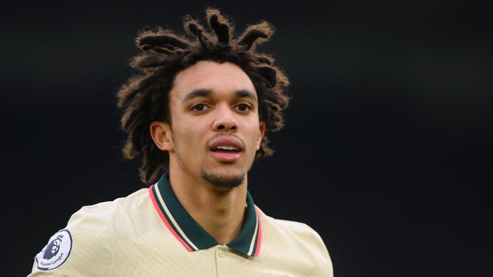 LONDON, ENGLAND - JANUARY 23: Trent Alexander-Arnold of Liverpool looks on during the Premier League match between Crystal Palace  and  Liverpool at Selhurst Park on January 23, 2022 in London, England. (Photo by Mike Hewitt/Getty Images)