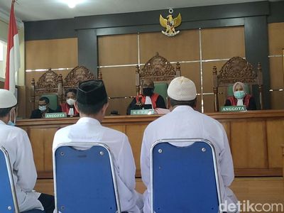 3 Jenderal NII Garut Jalani Sidang Perdana