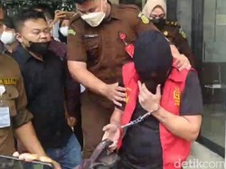 Penampakan Pria Arab Pembunuh Sarah Cianjur Berbaju Tahanan