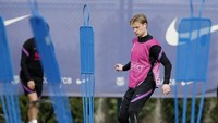 Blaugrana harus tetap tampil mati-matian meski hanya mentas di kompetisi level kedua Eropa. Ajang ini bakal sama sulitnya untuk Barcelona seperti Liga Champions.