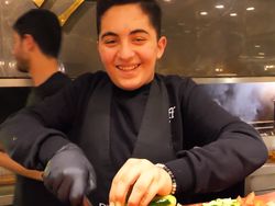 Remaja Turki 14 Tahun Ini Sukses Jadi Chef di Restoran Kebab Remaja Turki 14 Tahun Ini Sukses Jadi Chef di Restoran Kebab