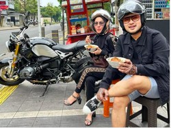 Koalisi Pejalan Kaki Kritik Crazy Rich Malang Halangi Ubin Tunanetra di Kemang