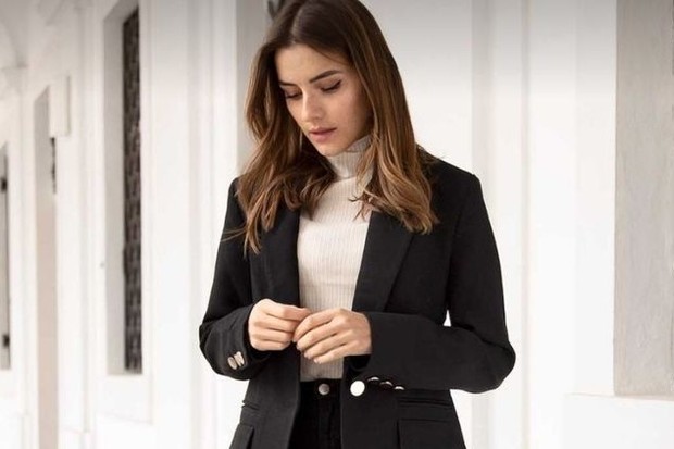Gunakan Blazer sebagai Highligt/Foto: Pinterest/Thai