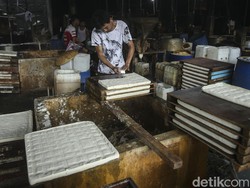 Curhatan Hati Perajin Tahu di Ciamis saat Harga Kedelai Melambung