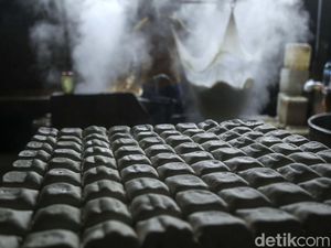 Ibu-ibu Jangan Kaget! Ukuran Tahu dan Tempe Kini Mengkerut Ibu-ibu Jangan Kaget! Ukuran Tahu dan Tempe Kini Mengkerut