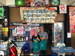 Semangat Jualan Crepes, Kisah Kakek-Nenek Tunarungu Ini Viral