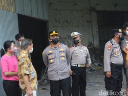 Selidiki Kebakaran Gudang Plastik di Jombang, Polisi Sebut Ada Dugaan Dibakar
