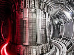 Matahari Buatan Terbesar di Dunia Pecahkan Rekor