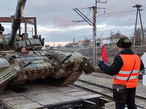 Serangan Rusia di Ukraina Targetkan Pangkalan Militer