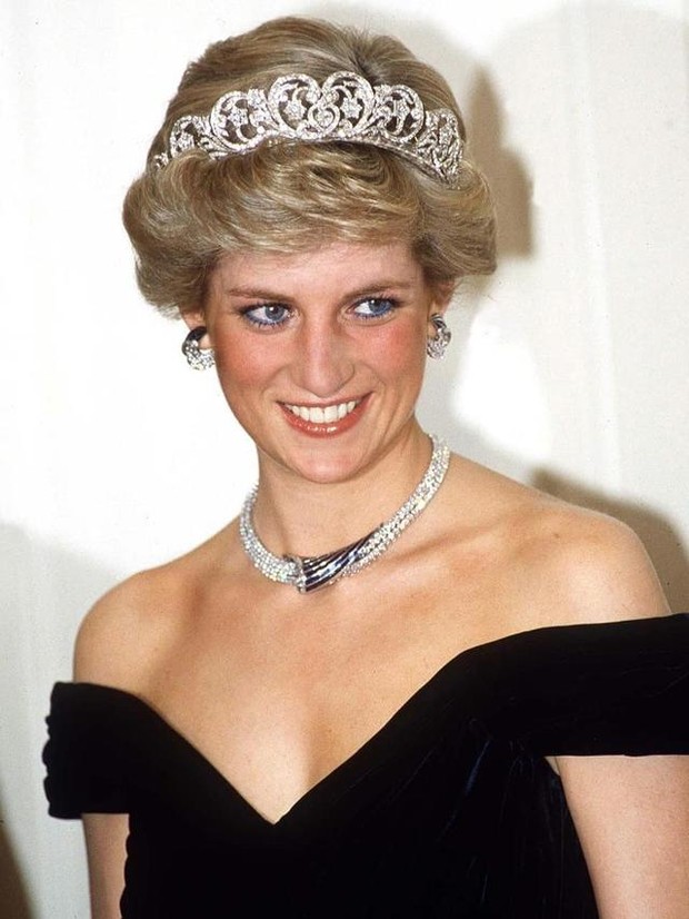 Perhiasan yang populer setelah dikenakan Putri Diana/@princessdianaa
