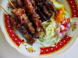 Ini 4 Ciri Khas Sate Kambing Tegal, Tanpa Bumbu Tapi Empuk Juicy