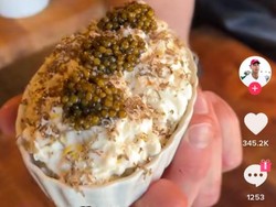 Netizen Ini Bikin Waffle Sultan, Pakai Jamur Truffle dan Kaviar