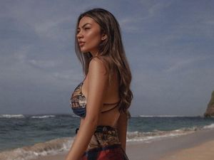 6 Gaya Seksi Ariel Tatum Liburan di Bali yang Bikin Netizen Terpesona