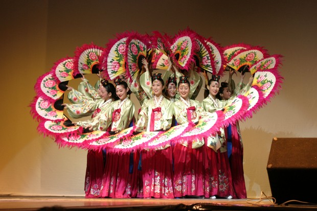 Buchaechum Dance