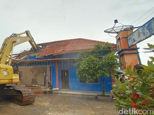 Rumah Terakhir di Lokalisasi LI Pati Dibongkar Juga, Bupati: Belum Berizin Rumah Terakhir di Lokalisasi LI Pati Dibongkar Juga, Bupati: Belum Berizin
