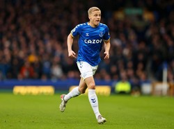 Lampard Heran, Kok MU Dulu Cadangin Donny van de Beek Melulu