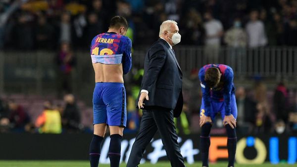 Air Mata Ferran Torres Saat Barca Vs Napoli