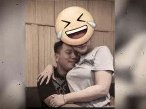 Siapa Wanita yang Dipangku Vicky Prasetyo? Siapa Wanita yang Dipangku Vicky Prasetyo?