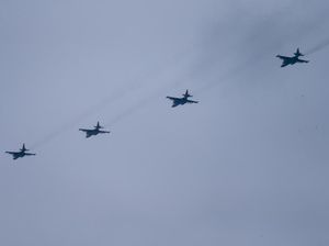 Detik-detik Jet Tempur Rusia Jatuh dan Terbakar di Kharkiv