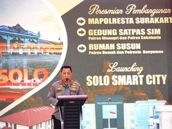 Pesan Kapolri Saat Resmikan Sarpras Kepolisian dan Solo Smart City