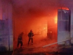 Diduga Gegara Ledakan Gardu Listrik, Pabrik di Dayeuhkolot Terbakar