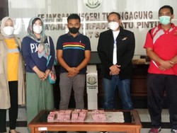 Tersangka Korupsi Pelebaran Jalan Tulungagung Kembalikan Ratusan Juta ke Kejari