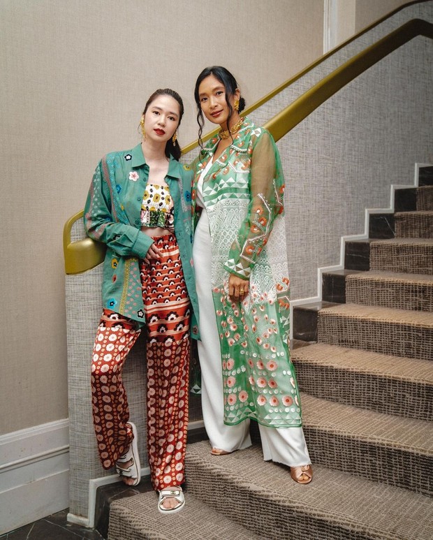 Laura Basuki dan Happy Salma