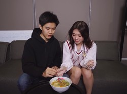 Reaksi Livy Renata Makan Cilok hingga Seblak Pertama Kali