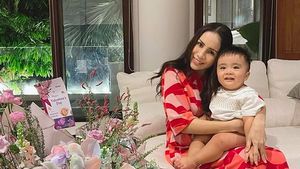 7 Momen Manis Momo Geisha dengan Anak, Wajahnya Disorot karena Diduga Oplas