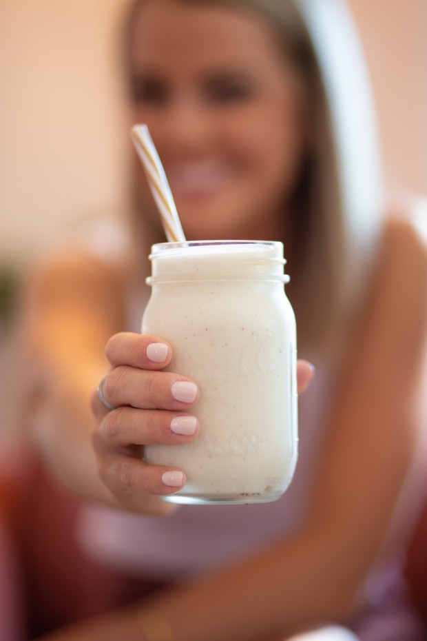 Pregnant woman smoothie recipe