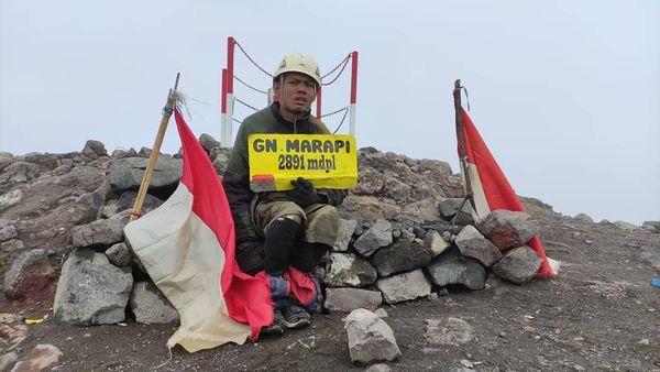 Potret Elfin, Penyandang Disabilitas Daksa Polio yang Mendaki Gunung