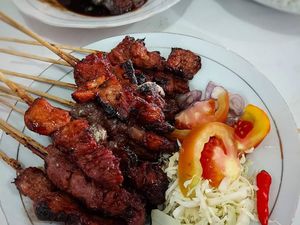 Nikmat Mantap! 6 Warung Sate Kambing di Solo yang Layak Dicoba Nikmat Mantap! 6 Warung Sate Kambing di Solo yang Layak Dicoba