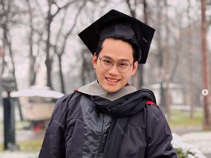 Perjalanan Indra Kenz dari Pengamen Terus Tajir, eh Kena Kasus Binomo Perjalanan Indra Kenz dari Pengamen Terus Tajir, eh Kena Kasus Binomo
