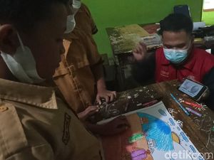 Menggambar Teknik Dussel Ala Guru Magang SD di Grobogan Menggambar Teknik Dussel Ala Guru Magang SD di Grobogan
