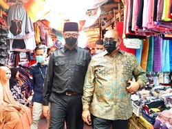 Teriakan Andre Rosiade Gubernur Menggema di Bukittinggi