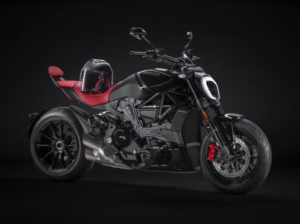 Ducati Edisi Spesial Cuma Ada 500 Unit di Dunia Ini DIsapa Rena