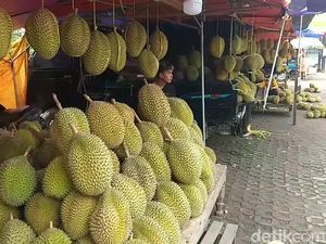 Setelah Durian Zonk, Pasar Wisata Cheng Hoo Kini Diterpa Kasus Pungli Setelah Durian Zonk, Pasar Wisata Cheng Hoo Kini Diterpa Kasus Pungli