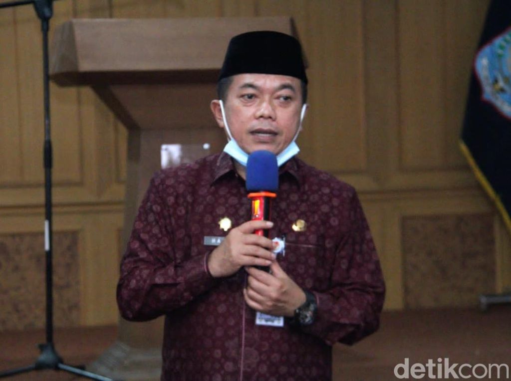 Gubernur Jambi Sindir Bupati Jarang Pakai Atribut Kepala Daerah
