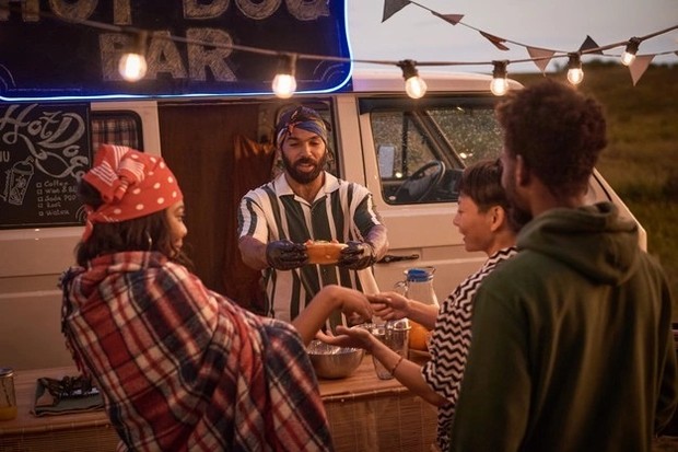 Ilustrasi memiliki banyak teman/ Foto: Freepik.com