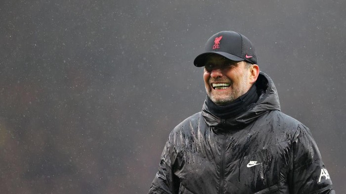 BURNLEY, ENGLAND - FEBRUARY 13: Jurgen Klopp, Manager of Liverpool looks on after their sides victory in the Premier League match between Burnley and Liverpool at Turf Moor on February 13, 2022 in Burnley, England. (Photo by Alex Livesey/Getty Images)