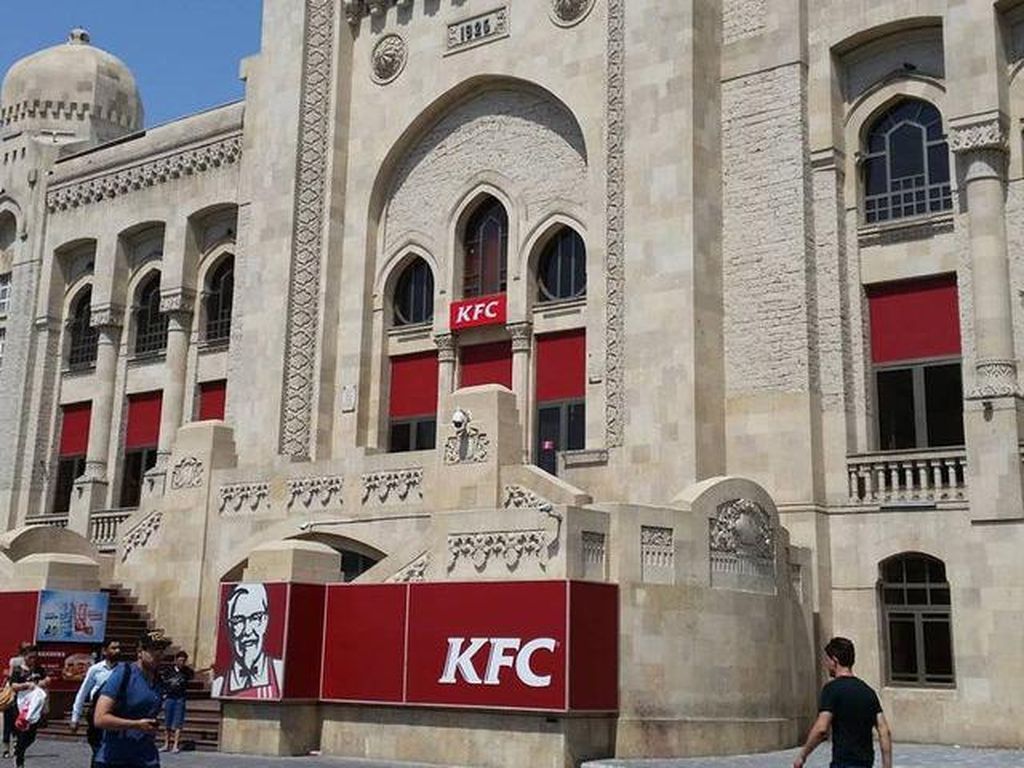 Begini Megahnya KFC Terbesar di Dunia yang Tempati Bangunan Klasik